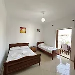 Nelamari Daire Ksamil