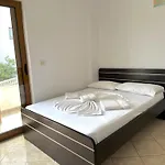 Nelamari * Ksamil