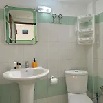 Nelamari * Ksamil